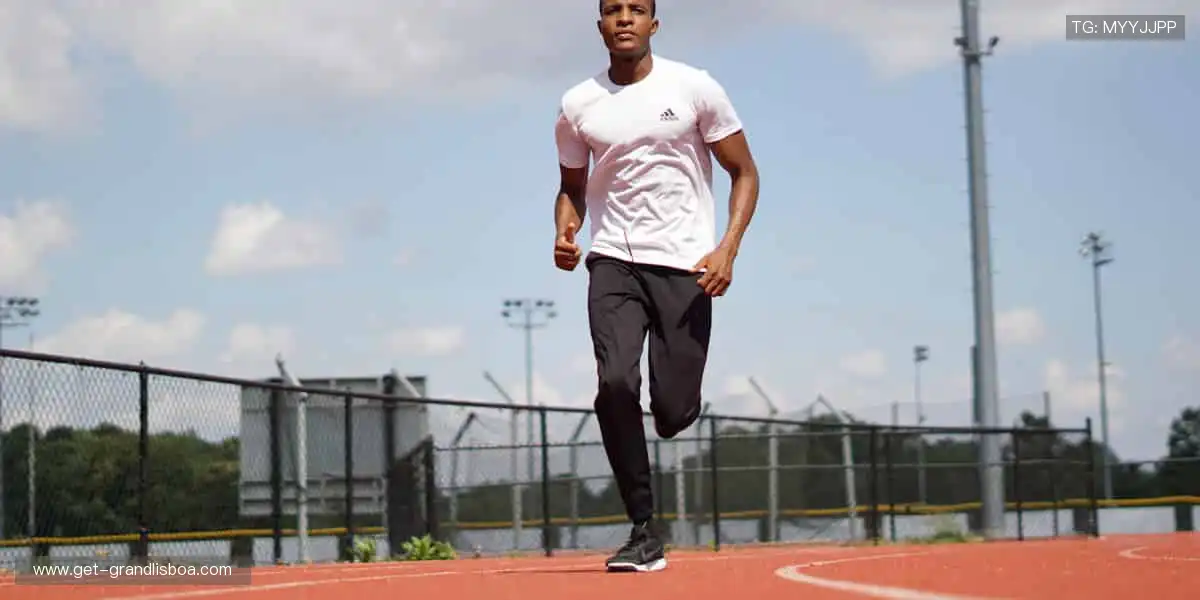 指尖滑动，精彩无限！📱 随时随地，畅享体育直播新体验！